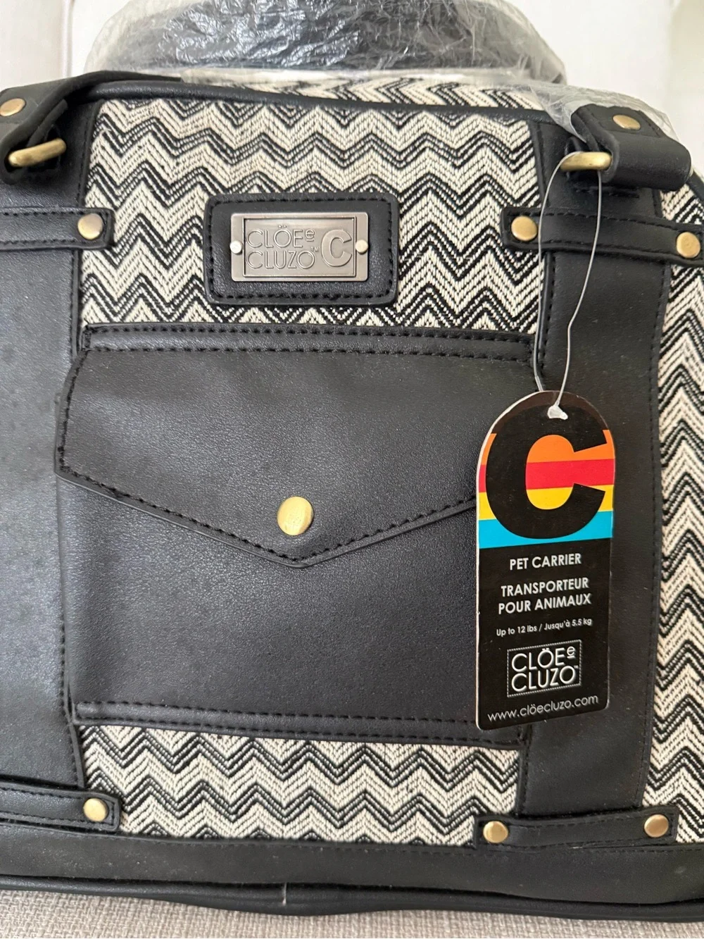 Cloe e Cluzo brand Black Chevron Dog Carrier Bag. NWT